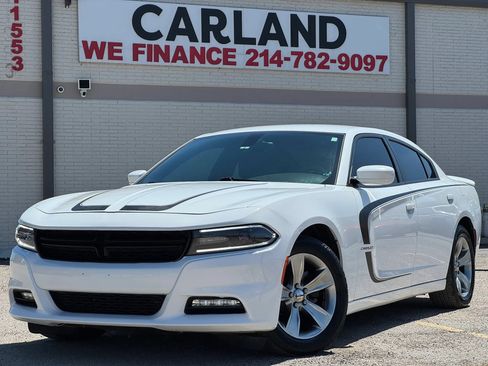 Used 2016 Dodge Charger SXT w/ Navigation & Travel Group RWD image 1