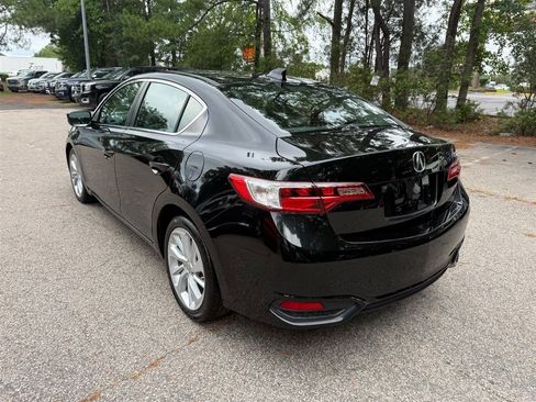Used 2018 Acura ILX FWD image 7
