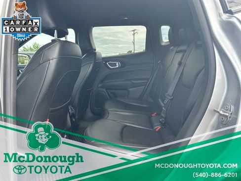 Used 2025 Jeep Compass Trailhawk AWD/4WD image 11