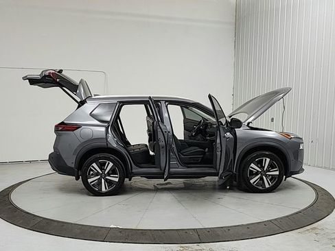 Used 2023 Nissan Rogue SL w/ SL Premium Package image 16