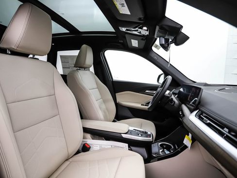 Used 2025 BMW X1 xDrive28i w/ Technology Package image 29