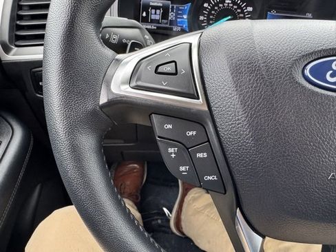 Used 2024 Ford Edge SEL w/ Convenience Package image 15