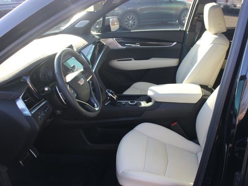 Used 2024 Cadillac XT6 Sport w/ LPO, Onyx Lite Package image 17