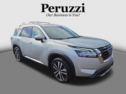 Used 2023 Nissan Pathfinder Platinum