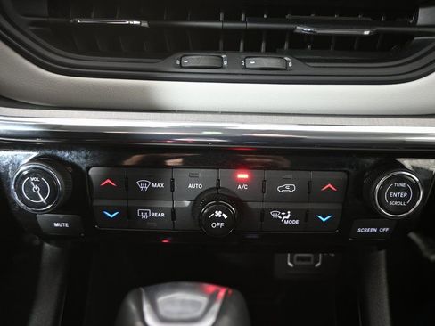 Used 2022 Jeep Compass Limited AWD/4WD image 31