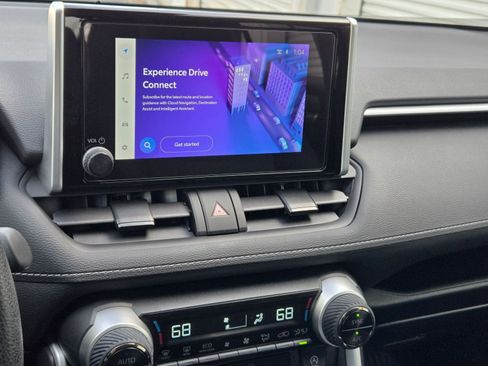 Used 2025 Toyota RAV4 XLE image 13