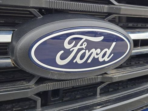 Certified 2025 Ford F150 XLT w/ Equipment Group 301A Standard AWD/4WD image 5