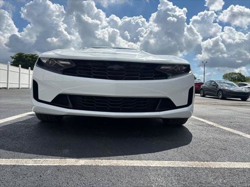 Used 2019 Chevrolet Camaro LT RWD image 3