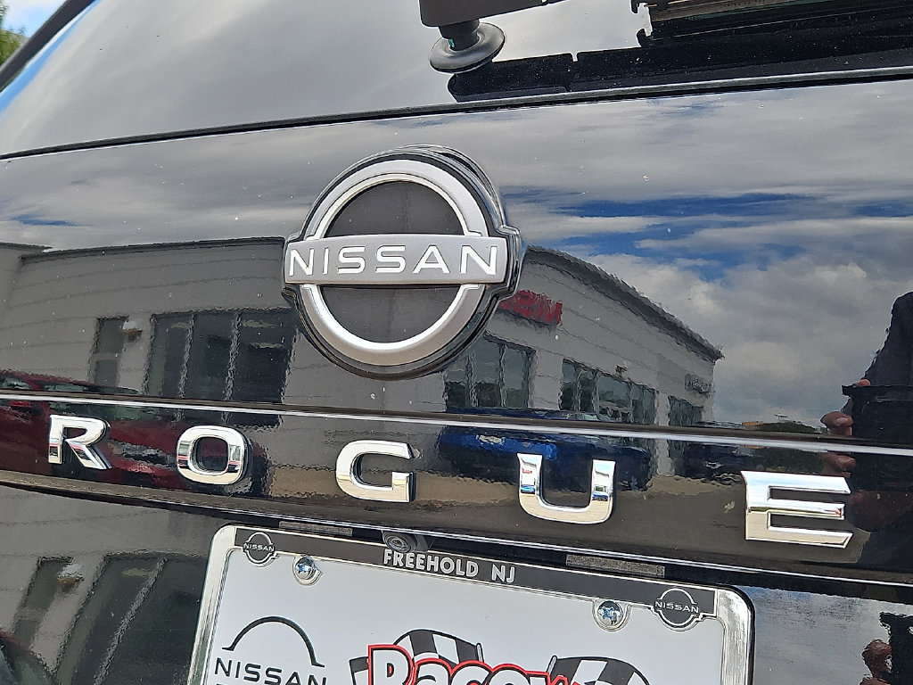 Certified 2023 Nissan Rogue SV AWD/4WD image 35