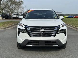 Certified 2025 Nissan Rogue SL w/ Tech Package FWD video 2