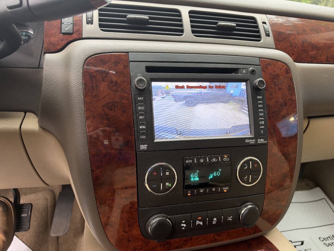 Used 2013 Chevrolet Avalanche LTZ AWD/4WD image 19