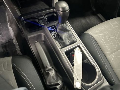 Used 2020 Toyota Tacoma TRD Sport image 17