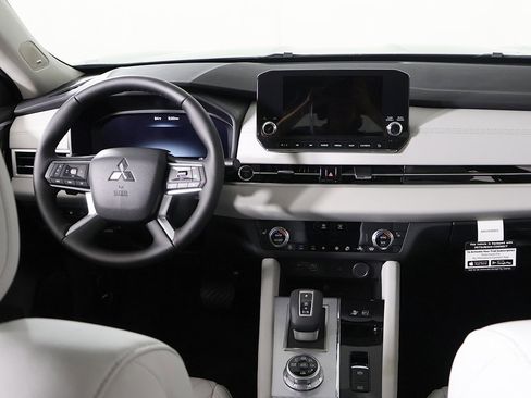 New 2025 Mitsubishi Outlander SEL image 50