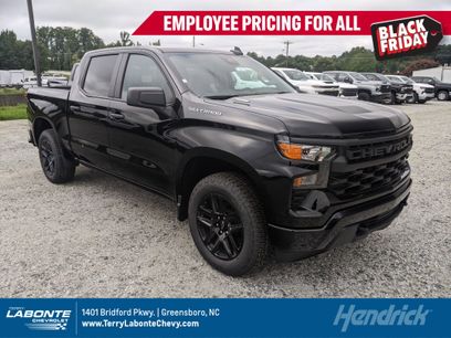 New 2026 Chevrolet Silverado 1500 Custom w/ Turbomax Blackout Package