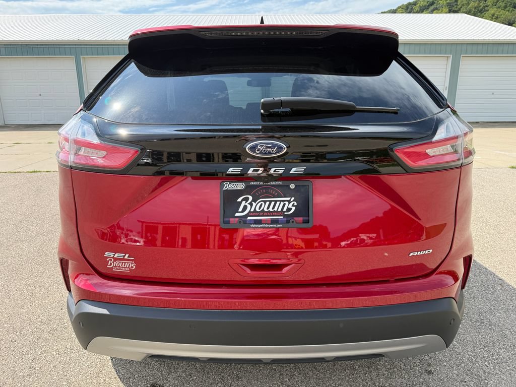 Used 2024 Ford Edge SEL w/ Convenience Package AWD/4WD image 6