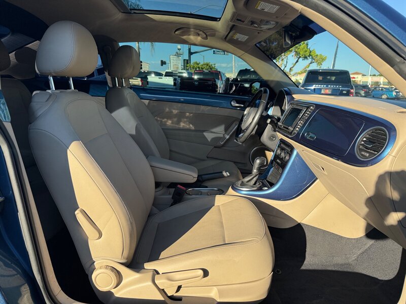 Used 2019 Volkswagen Beetle 2.0T SE FWD image 39