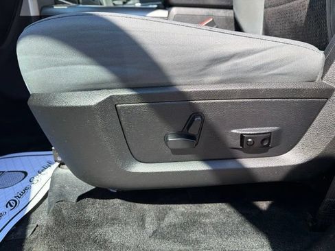 Used 2017 RAM 1500 Big Horn AWD/4WD image 14