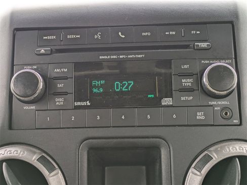 Used 2018 Jeep Wrangler Unlimited Sport w/ Connectivity Group image 26