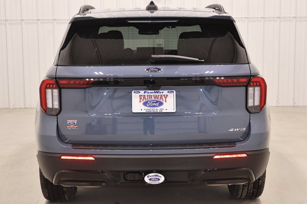 New 2026 Ford Explorer ST-Line w/ ST-Line Street Pack AWD/4WD image 8