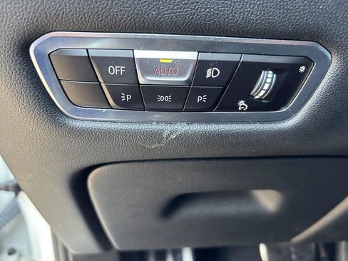 Used 2022 BMW X5 sDrive40i w/ M Sport Package RWD image 17