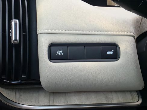 New 2026 Nissan Armada Platinum image 32