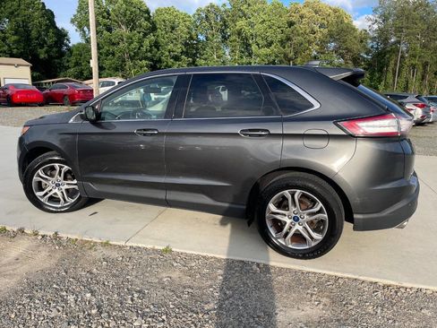 Used 2017 Ford Edge Titanium FWD image 15