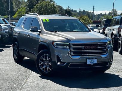 Used 2022 GMC Acadia SLT w/ Preferred Package