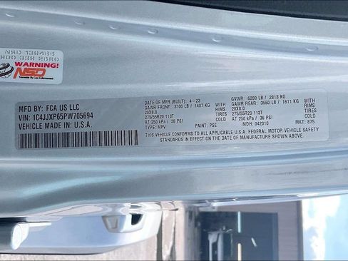 Used 2023 Jeep Wrangler Unlimited Sahara AWD/4WD image 18