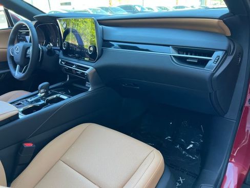Used 2025 Lexus RX 350 FWD w/ Technology Package image 49