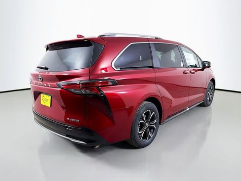 New 2026 Toyota Sienna Platinum AWD/4WD image 5