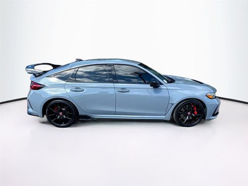 Used 2023 Honda Civic Type R image 8