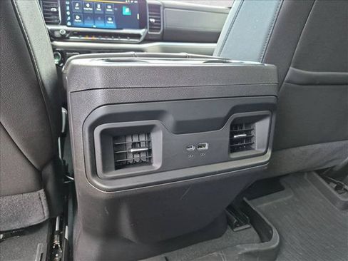 Used 2025 Chevrolet Silverado 1500 LT Trail Boss w/ LT Trail Boss Premium Package AWD/4WD image 18