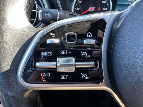 Used 2020 Mercedes-Benz GLC 300 4MATIC w/ Parking Assistance Package image 17