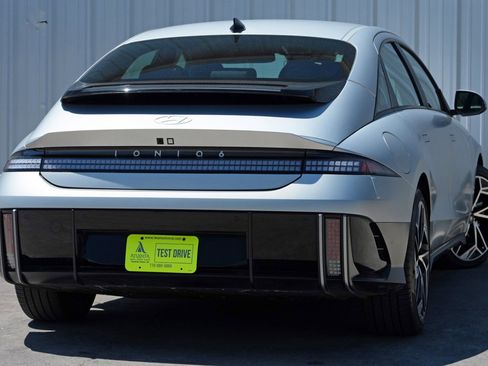 Used 2023 Hyundai Ioniq 6 SEL image 4