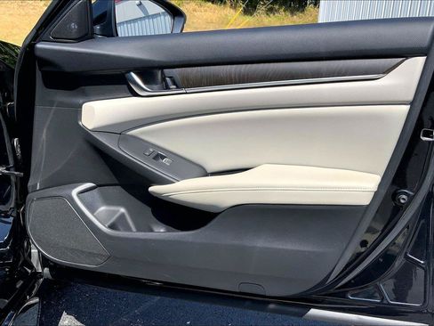 Used 2018 Honda Accord EX-L image 22