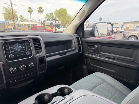 Used 2018 RAM 2500 Tradesman w/ Chrome Appearance Group image 23