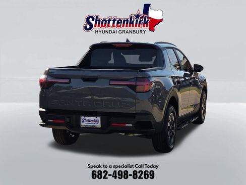 Used 2026 Hyundai Santa Cruz SEL FWD image 6