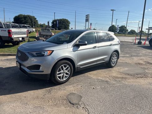 Used 2024 Ford Edge SEL image 6