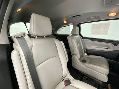 Used 2022 Honda Odyssey Touring image 14