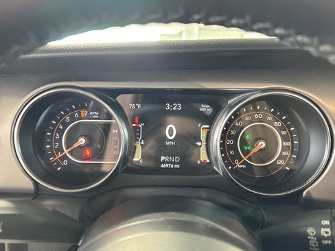 Used 2022 Jeep Wrangler Unlimited Sport AWD/4WD image 23