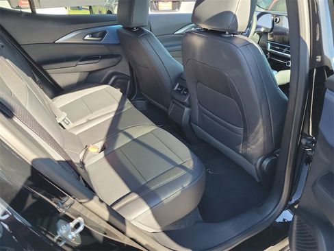 New 2026 Chevrolet Equinox EV LT image 17