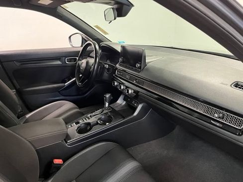 Used 2023 Honda Civic Sport image 11