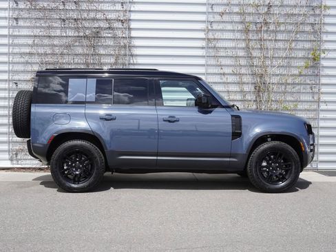 New 2026 Land Rover Defender 110 S image 7