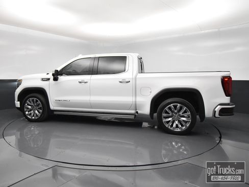 Used 2023 GMC Sierra 1500 Denali w/ Denali Reserve Package AWD/4WD image 3