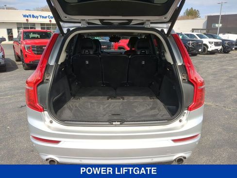 Used 2018 Volvo XC90 T5 Momentum w/ Convenience Package AWD/4WD image 5