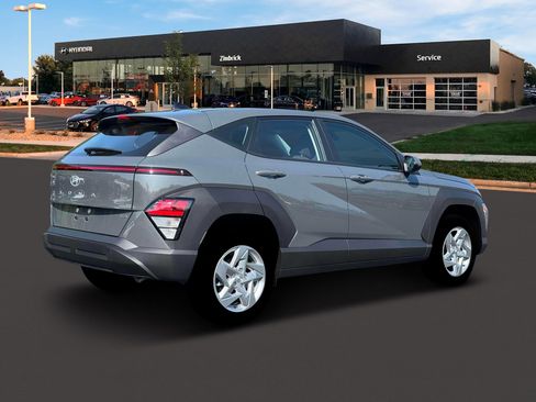 New 2026 Hyundai Kona SE image 8