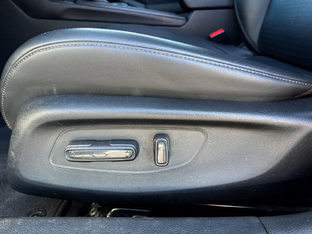 Used 2022 Honda Civic Touring image 12
