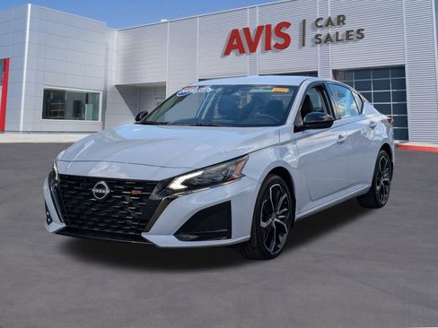 Used 2025 Nissan Altima 2.5 SR image 1