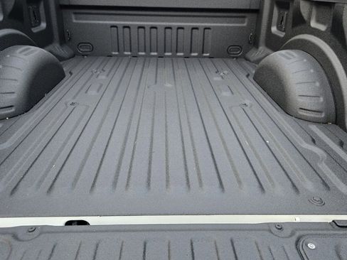 Used 2023 Ford F250 Lariat w/ Sport Appearance Package image 19