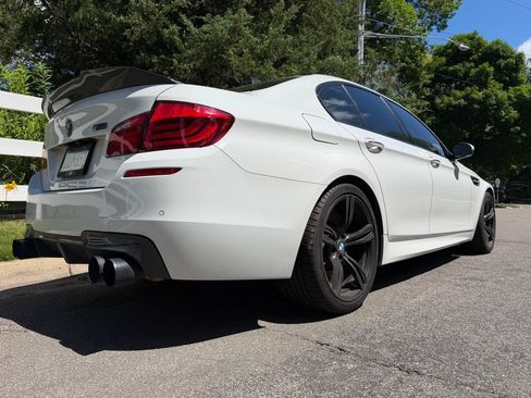 Used 2013 BMW M5 RWD image 24